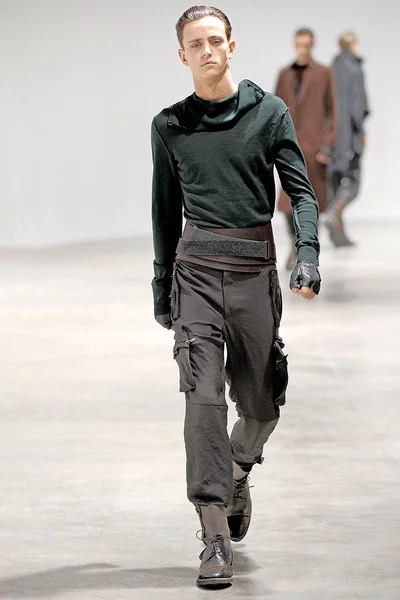 Look 9